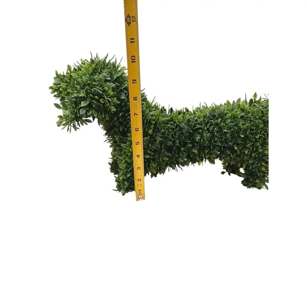 Garden Dog Topiary Dog 18